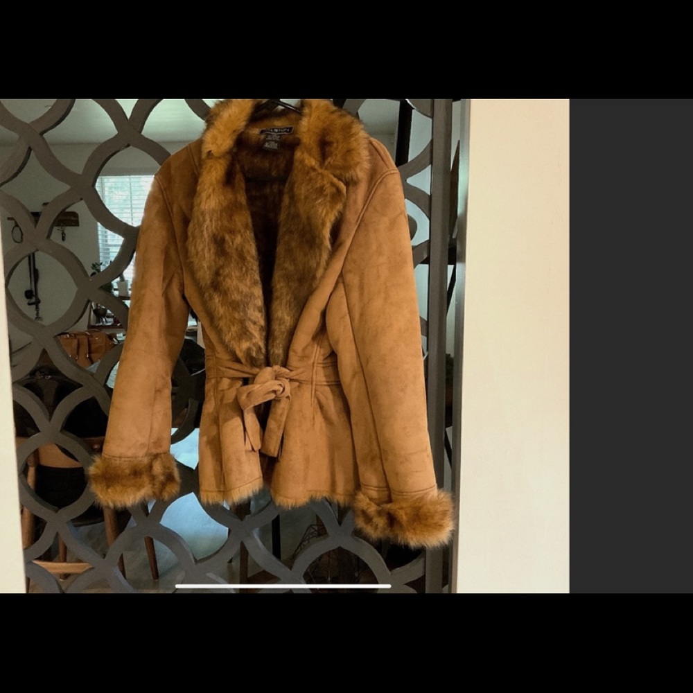Winter Coat, never been worn by Halston. 100% Polyester